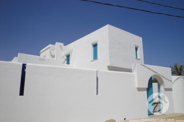 V 017 -                            Vente
                           Villa avec piscine Djerba